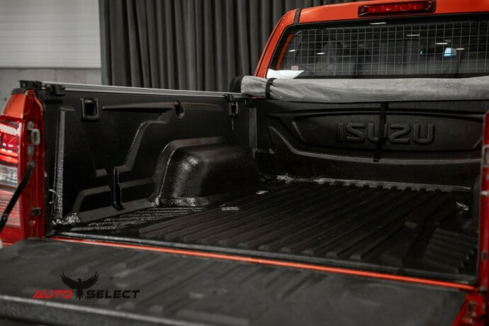 isuzu-d-max-diesel-2015-big-10
