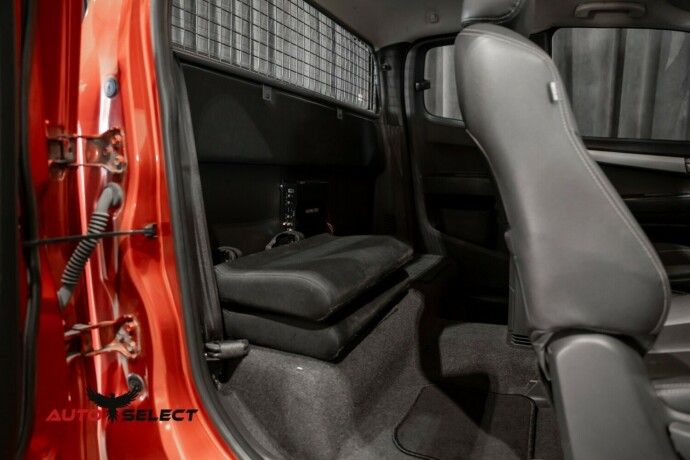 isuzu-d-max-diesel-2015-big-14