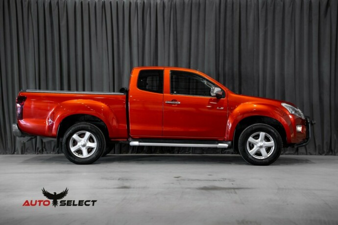 isuzu-d-max-diesel-2015-big-11