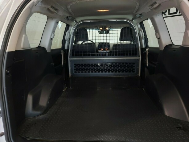 toyota-land-cruiser-diesel-2021-big-20