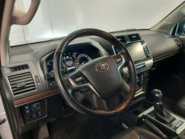 toyota-land-cruiser-diesel-2021-big-16