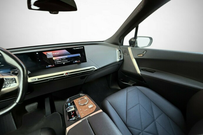 bmw-ix-elektrisitet-2022-big-40