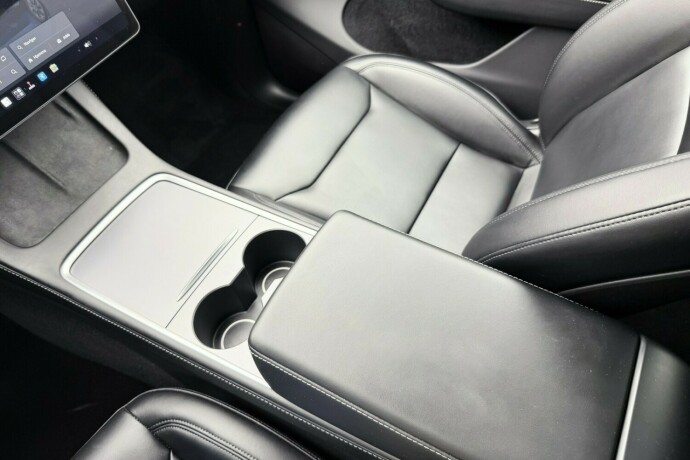 tesla-model-y-elektrisitet-2025-big-28