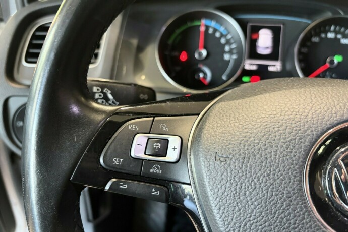 volkswagen-golf-elektrisitet-2016-big-12