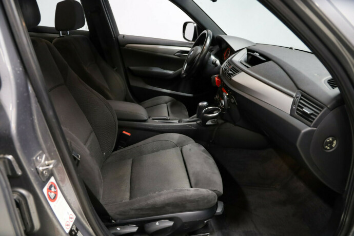 bmw-x1-diesel-2012-big-10