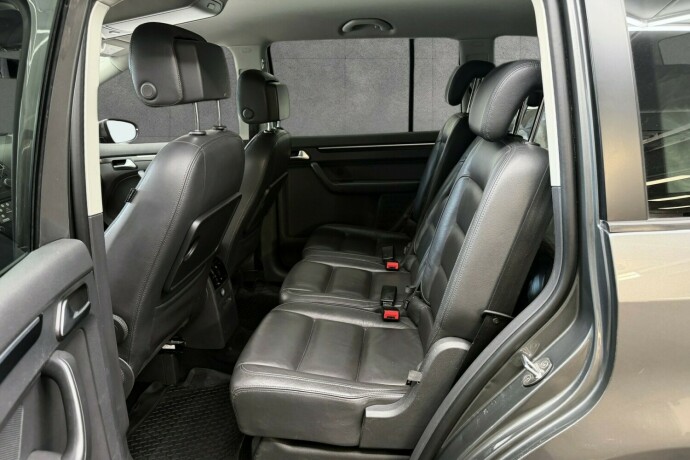 volkswagen-touran-diesel-2015-big-25