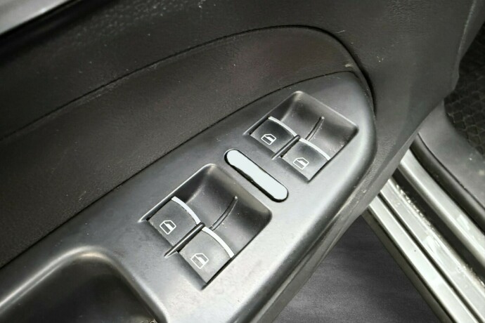 volkswagen-touran-diesel-2015-big-14