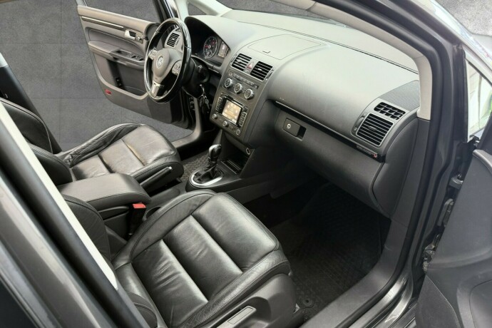 volkswagen-touran-diesel-2015-big-29