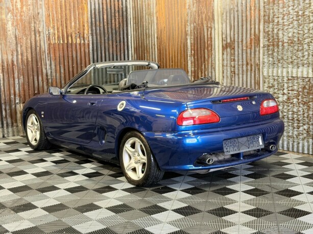 mg-f-bensin-1998-big-7