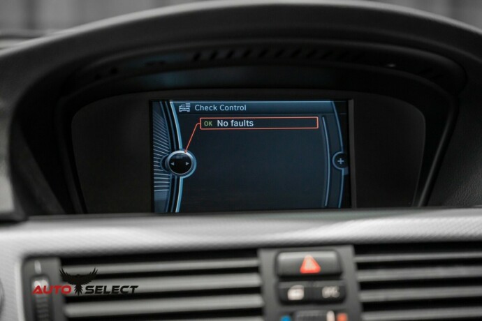 bmw-320i-bensin-2010-big-39