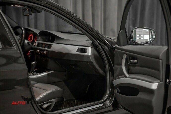 bmw-320i-bensin-2010-big-16