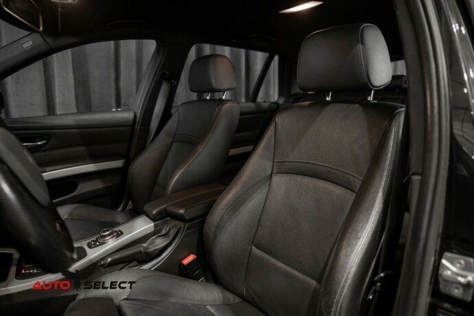 bmw-320i-bensin-2010-big-21
