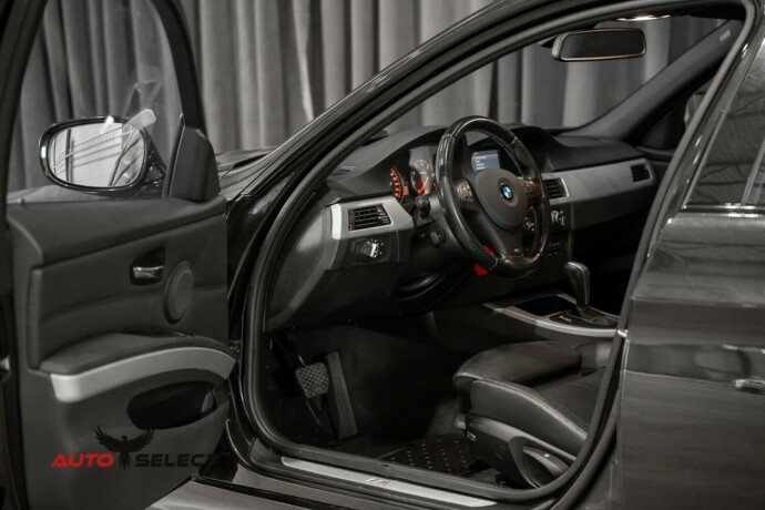 bmw-320i-bensin-2010-big-19