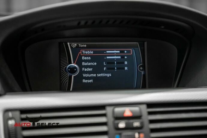 bmw-320i-bensin-2010-big-36