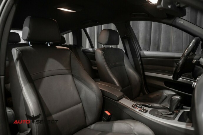 bmw-320i-bensin-2010-big-18
