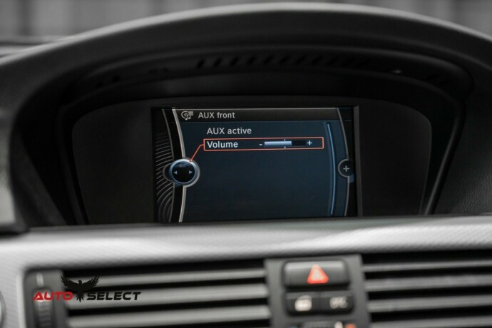 bmw-320i-bensin-2010-big-35