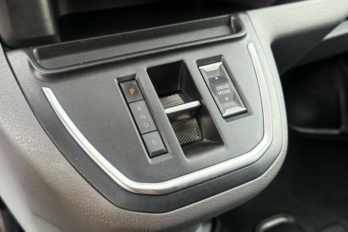 peugeot-e-expert-elektrisitet-2021-big-19