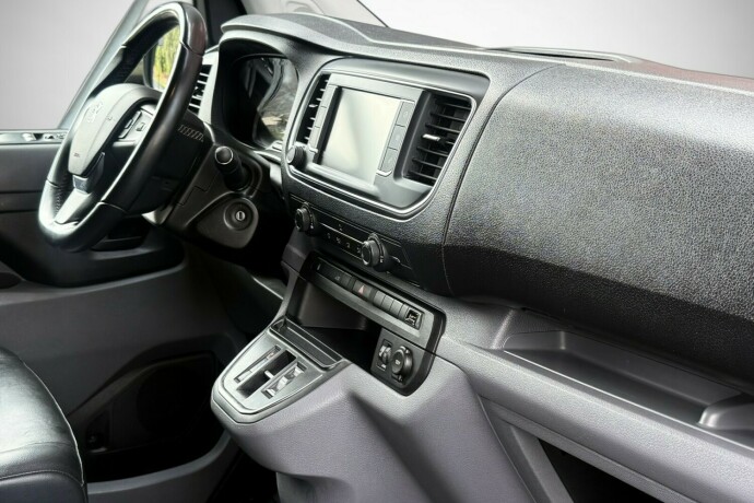 peugeot-e-expert-elektrisitet-2021-big-32