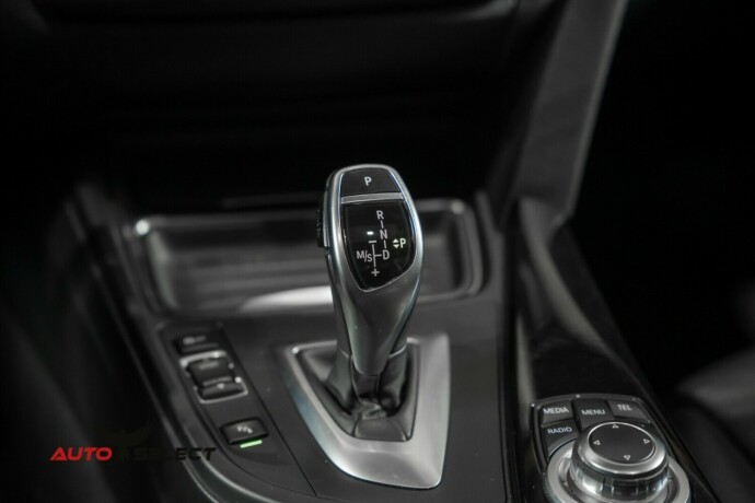 bmw-320d-diesel-2012-big-35