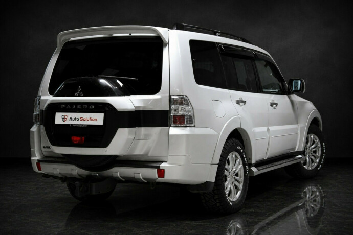 mitsubishi-pajero-diesel-2014-big-1