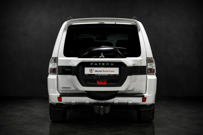 mitsubishi-pajero-diesel-2014-big-3