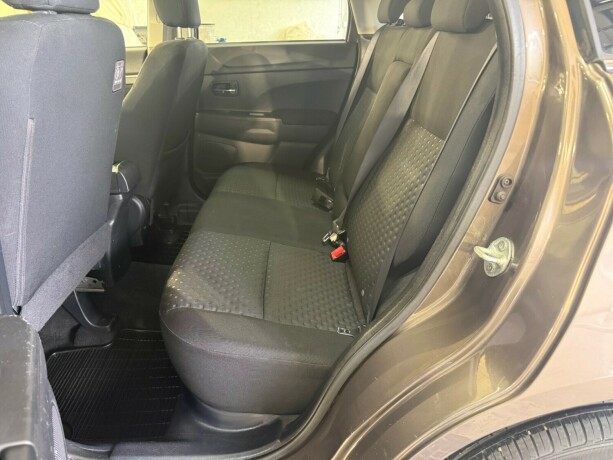 mitsubishi-asx-diesel-2011-big-21