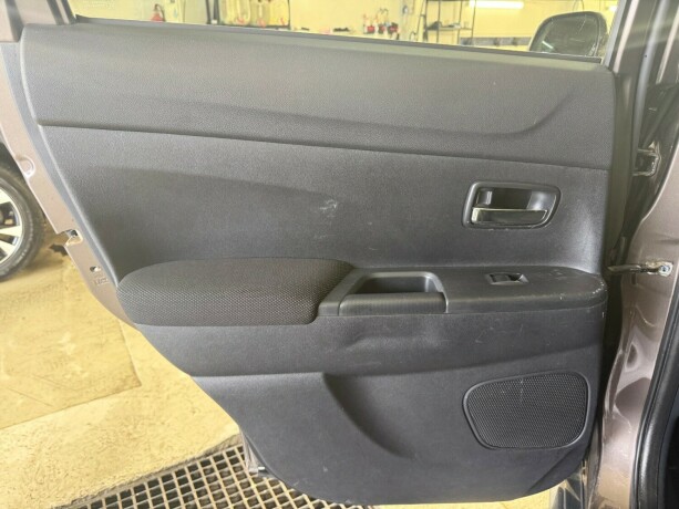 mitsubishi-asx-diesel-2011-big-20
