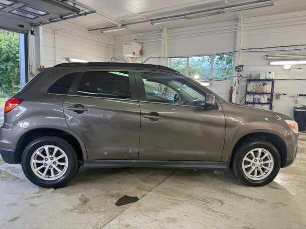 mitsubishi-asx-diesel-2011-big-6