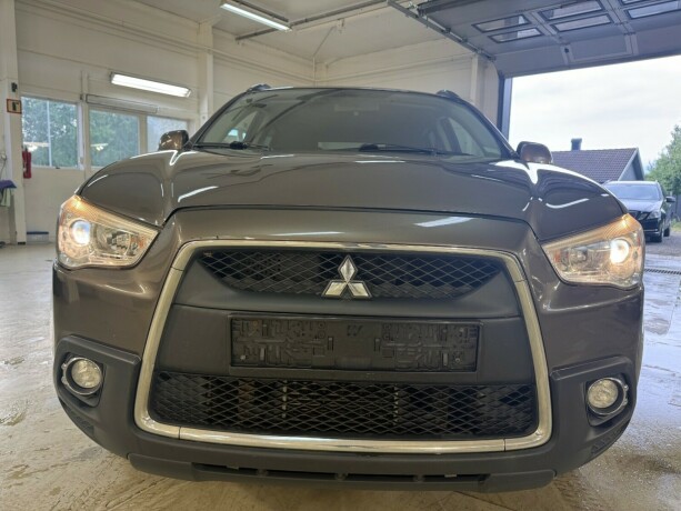 mitsubishi-asx-diesel-2011-big-8