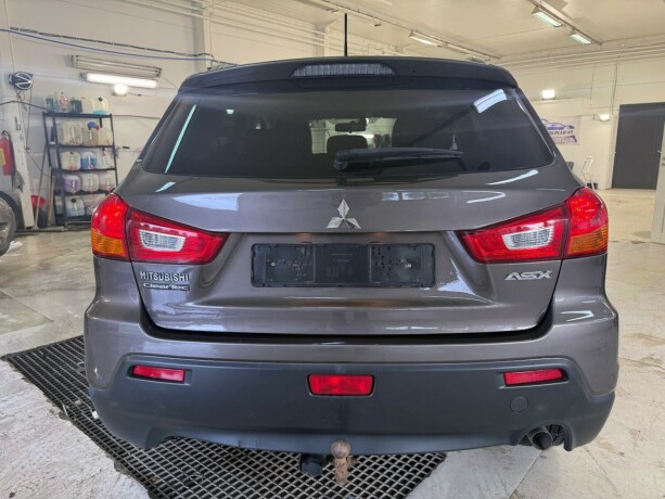 mitsubishi-asx-diesel-2011-big-4