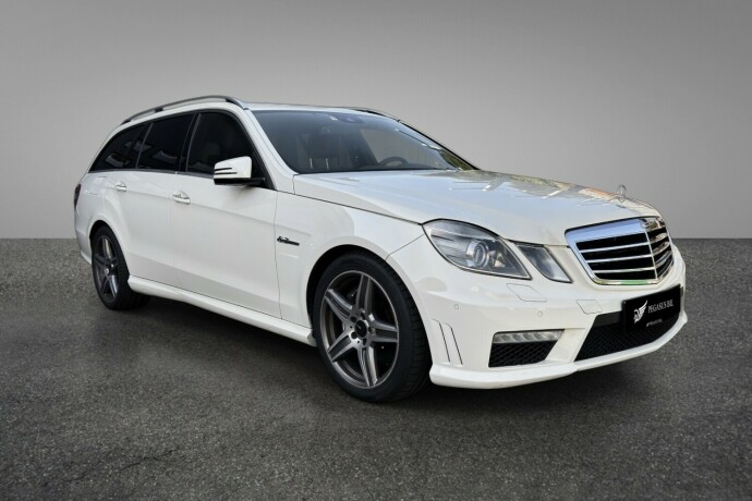 mercedes-benz-e63-bensin-2011-big-2