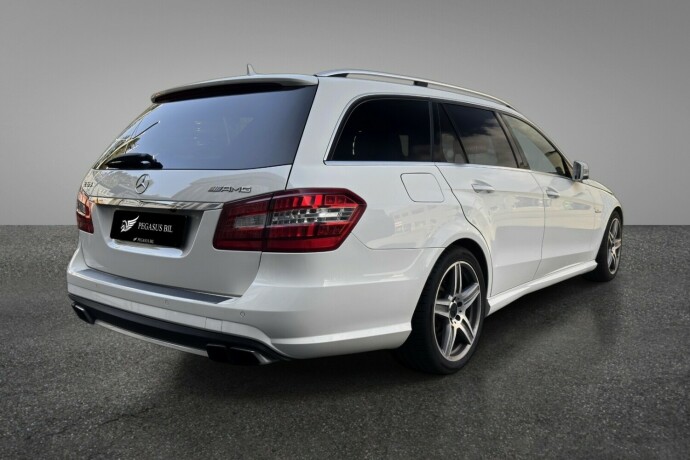 mercedes-benz-e63-bensin-2011-big-3
