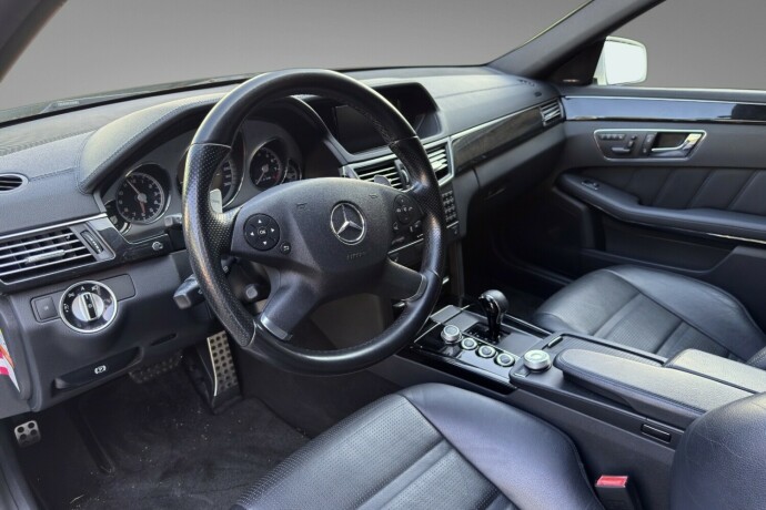 mercedes-benz-e63-bensin-2011-big-8