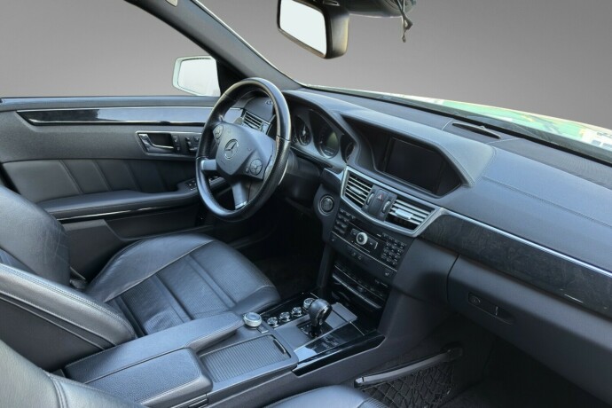 mercedes-benz-e63-bensin-2011-big-12