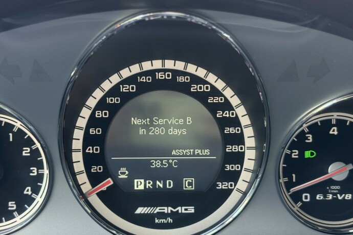 mercedes-benz-e63-bensin-2011-big-16