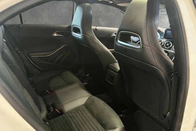 mercedes-benz-a180-bensin-2014-big-12
