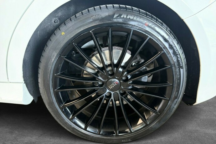 mercedes-benz-a180-bensin-2014-big-30