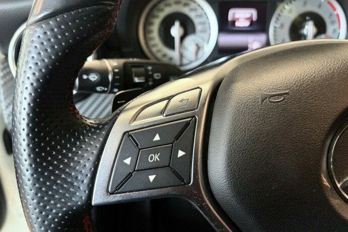 mercedes-benz-a180-bensin-2014-big-23