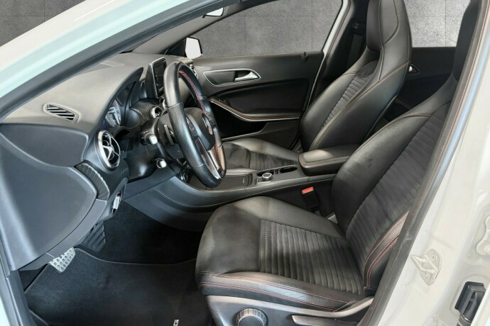 mercedes-benz-a180-bensin-2014-big-8