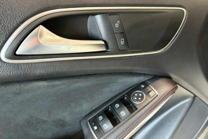mercedes-benz-a180-bensin-2014-big-29