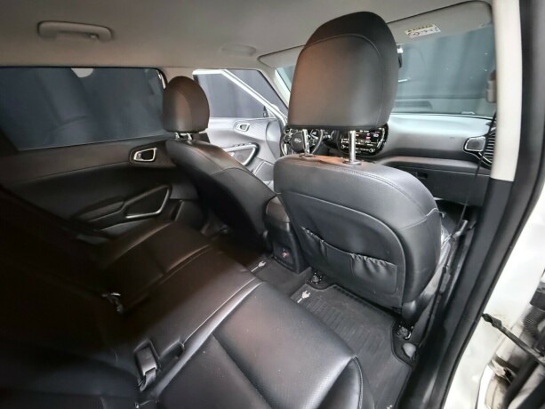 kia-e-soul-elektrisitet-2021-big-32