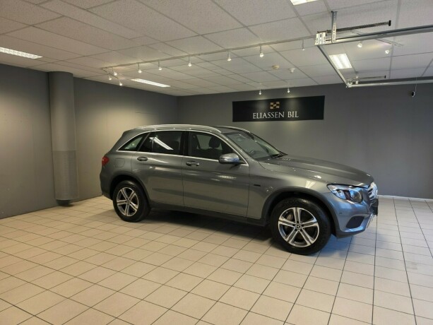 mercedes-benz-glc350-e-plug-in-petrol-2018-big-2