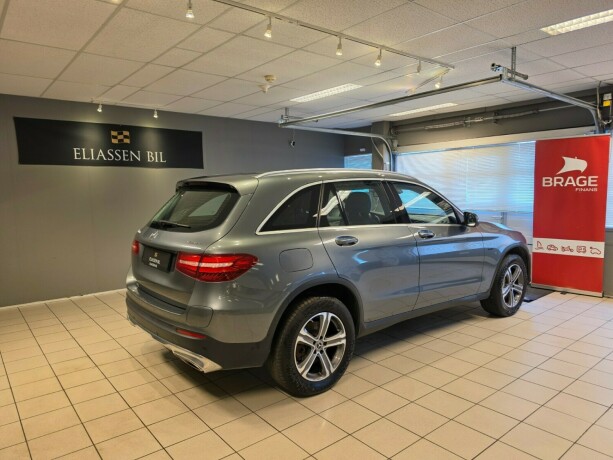 mercedes-benz-glc350-e-plug-in-petrol-2018-big-4