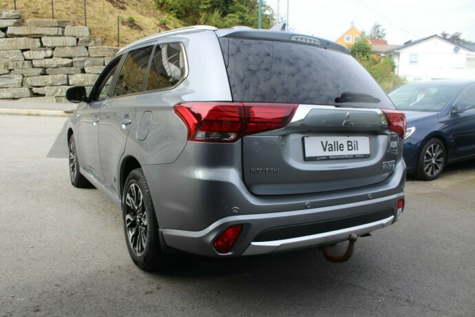 mitsubishi-outlander-elektrisitetbensin-2018-big-4