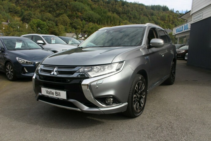 mitsubishi-outlander-elektrisitetbensin-2018-big-1