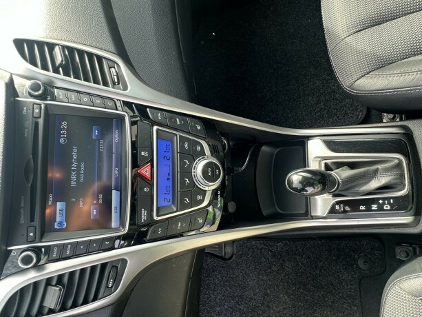 hyundai-i30-diesel-2014-big-12