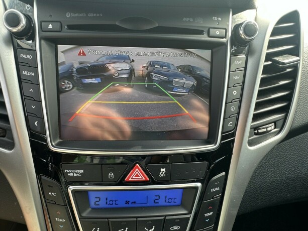hyundai-i30-diesel-2014-big-14