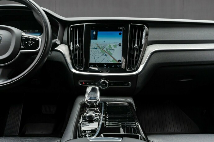 volvo-v60-elektrisitetbensin-2022-big-23