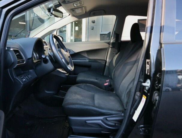 toyota-verso-s-bensin-2012-big-4
