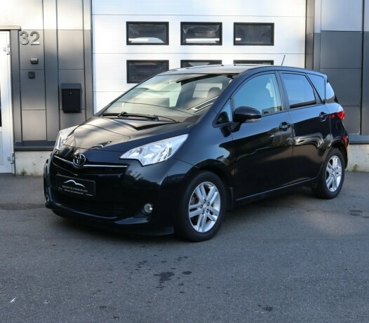 toyota-verso-s-bensin-2012-big-0